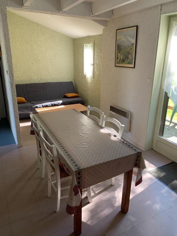 Camping Le Saillet Lestelle-Bétharram Esterno foto