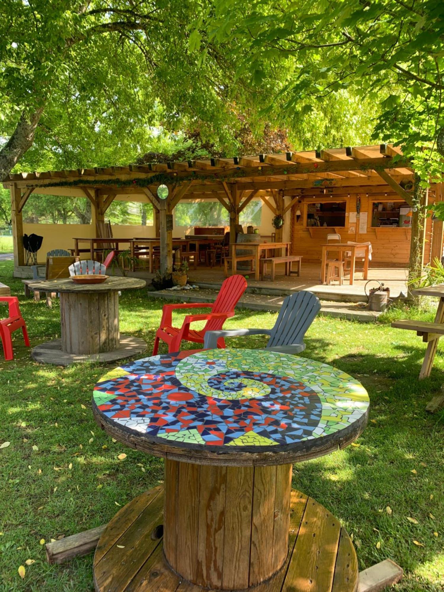 Camping Le Saillet Lestelle-Bétharram Esterno foto